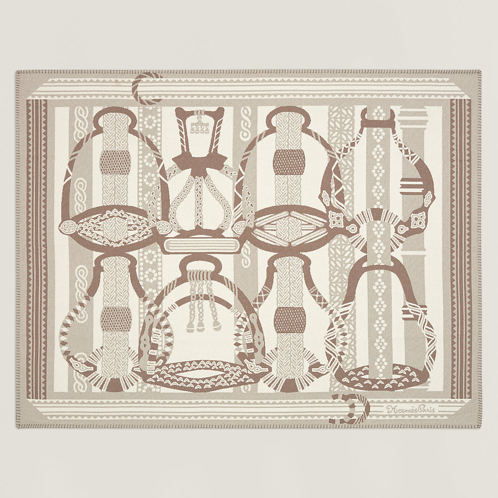 プレード ジャカード 《鐙の幻想》 | Hermès - エルメス-公式サイト